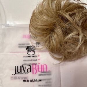 NEW JuvaBun Fake False Hair Bun Medium Blonde Gold